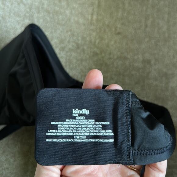 Kindly Wireless Black FULL Support Coverage BRA 40DD - Picture 6 of 6